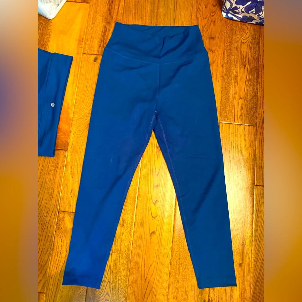 2 Piece Yoga Set - Picture 3 of 4